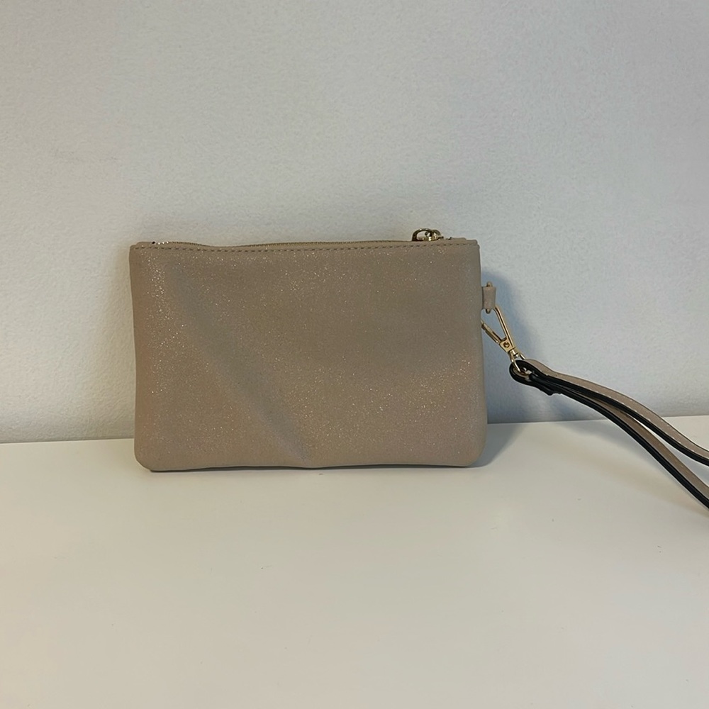 🩷 Blush Shimmer Wristlet 🩷